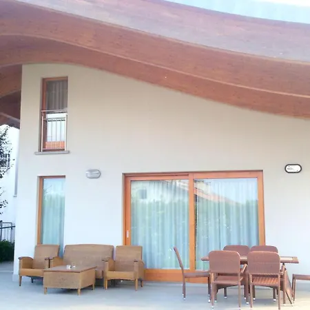 Pool House Vele Cristallo Colico